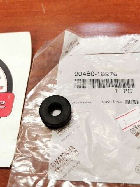 NOS Yamaha FZ600 FZ700 FZ750 FJ600 FZ8 YP400 GROMMET 90480-18276-00 Y107