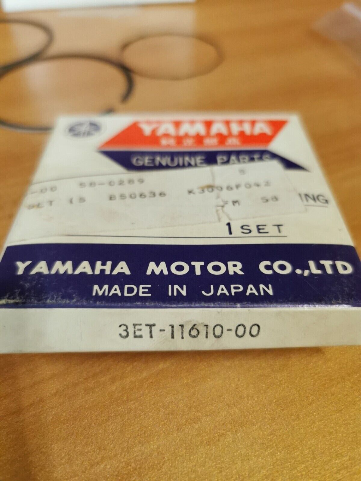 NOS YAMAHA DT200 1988   PISTON RING  SET 3ET-11610-00 Y48