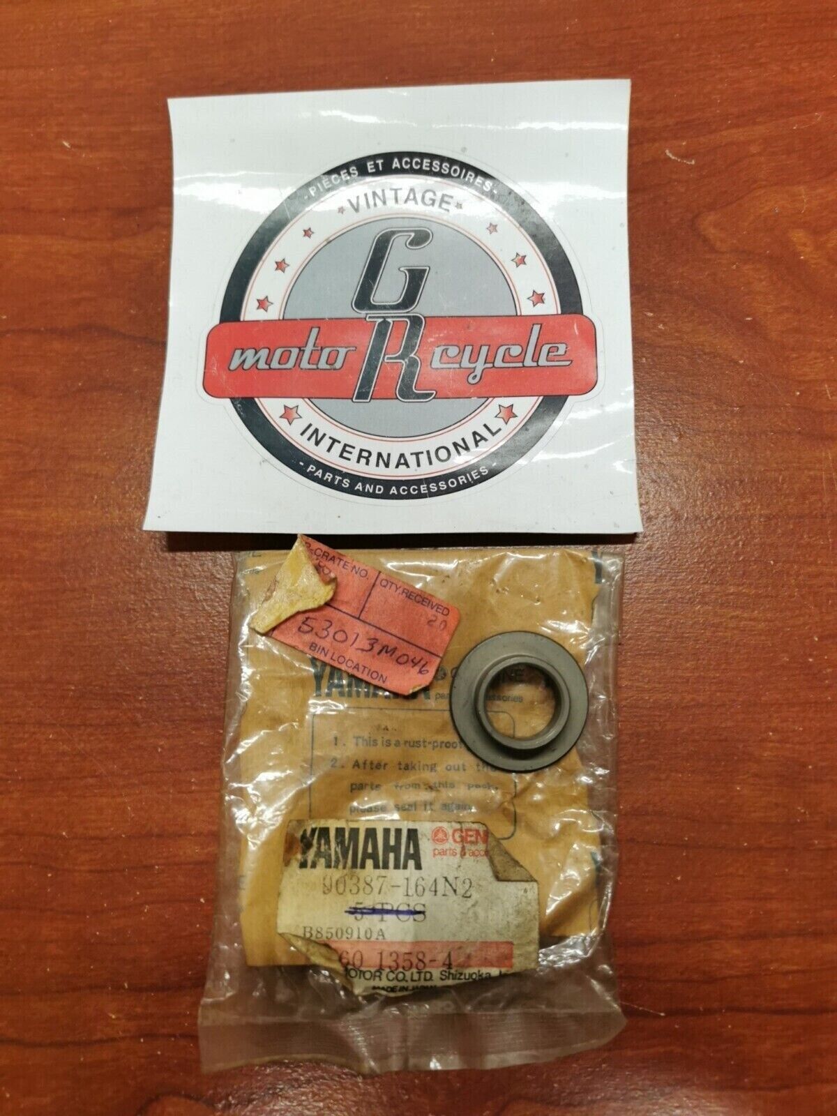 NOS Yamaha YFZ450 TTR250 YZ125 COLLAR 90387-164N2-00 Y96