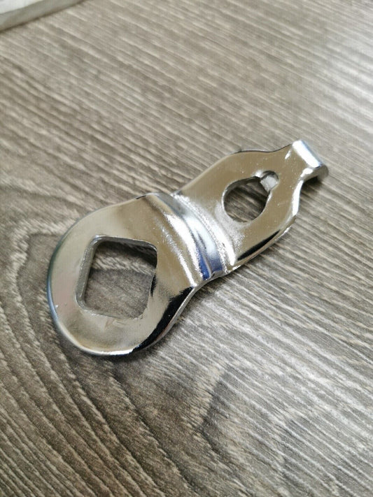 NOS YAMAHA  XJ650  1980-84   REAR FLASHER STAY 4H7-83318-01 Y57
