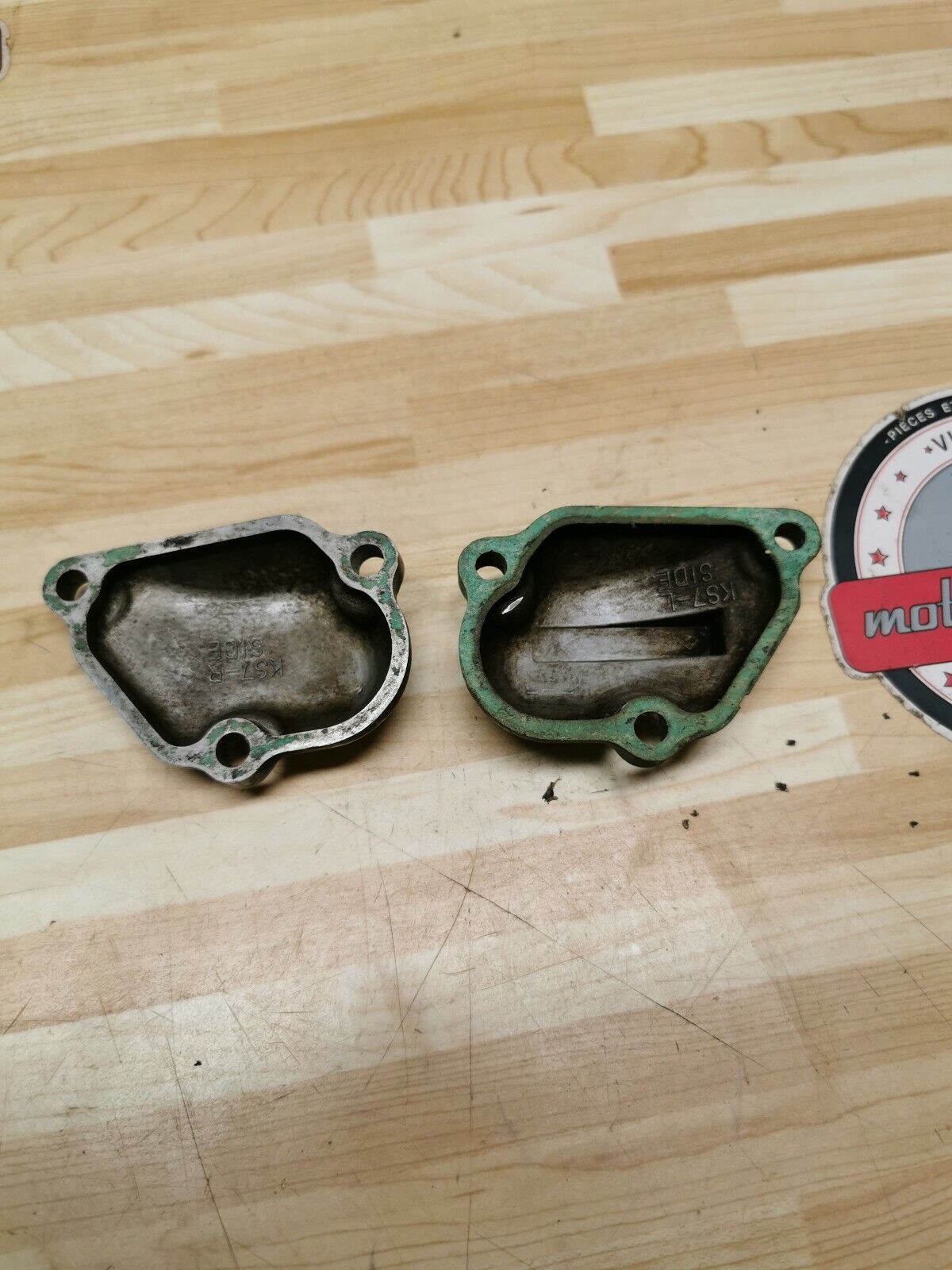 CR250R 1989 cylinder exhaust valve left right cover 1988 - 1991 12106-KS7-830