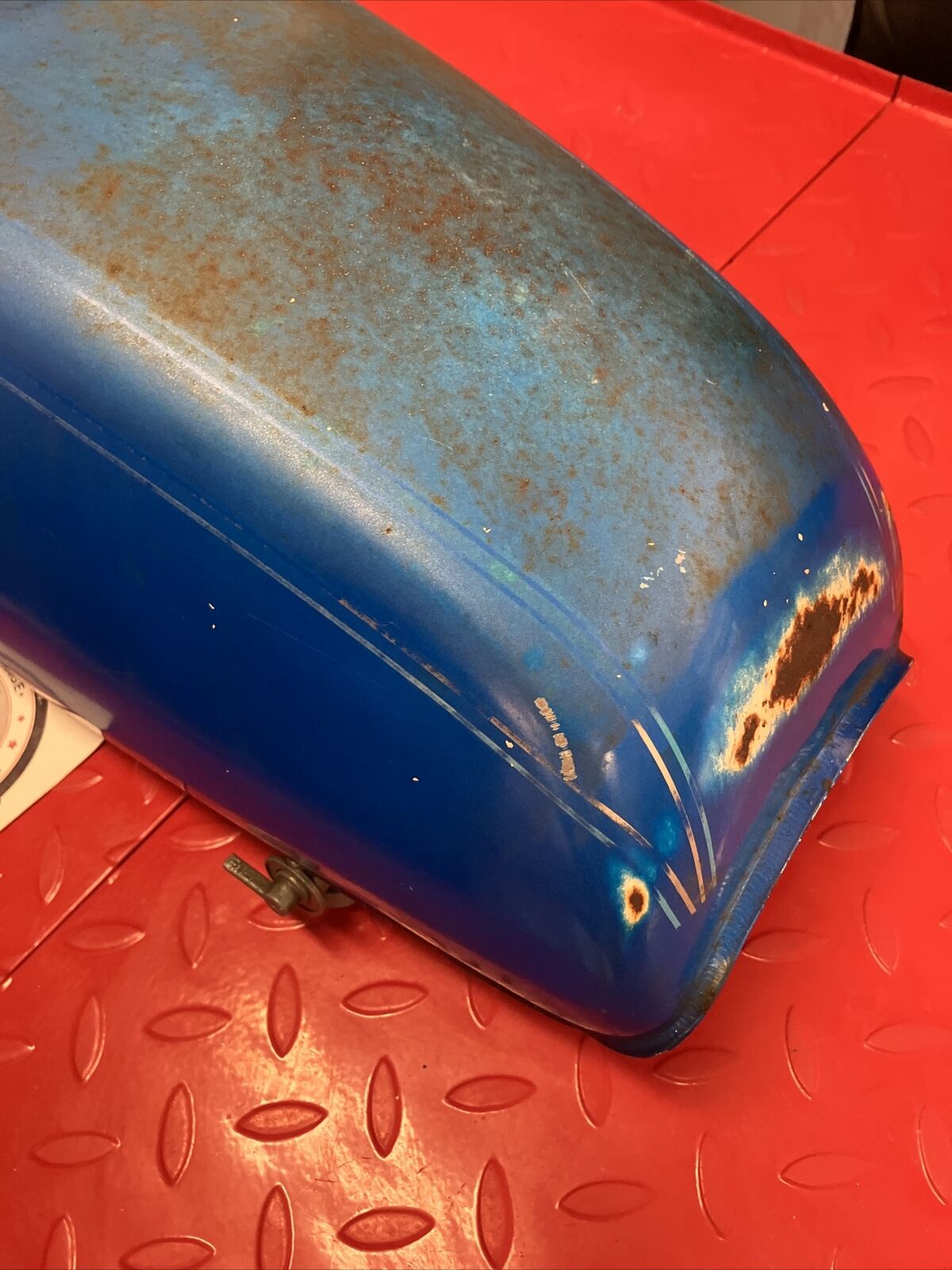 Kawasaki KZ200 1977 Fuel tank gas petrol reservoir PETCOCK NOT INCLUDED