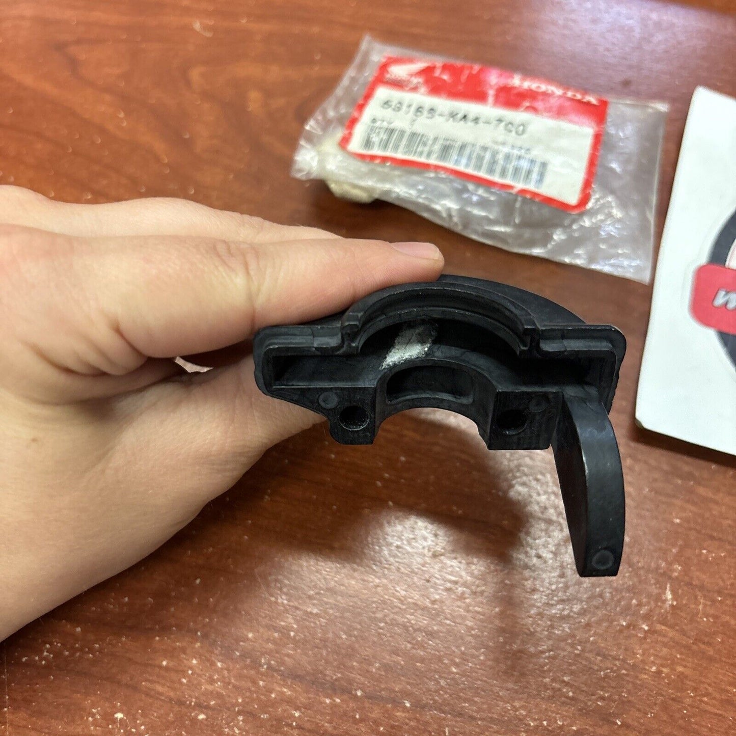 NOS Honda 1982 CR125R CR250R CR480R GRIP HOUSING B 53168-KA4-700 H146