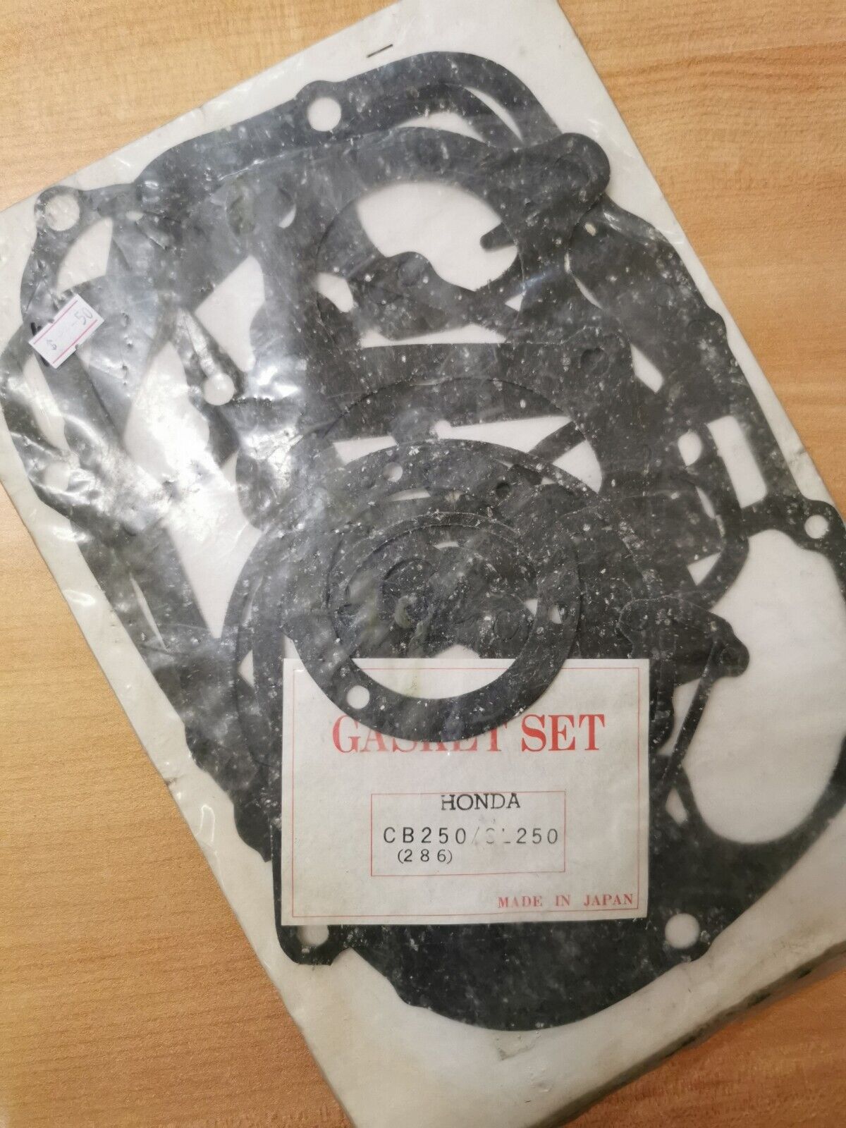 NOS HONDA  CB250  CL250  COMPLETE GASKET SET  H16