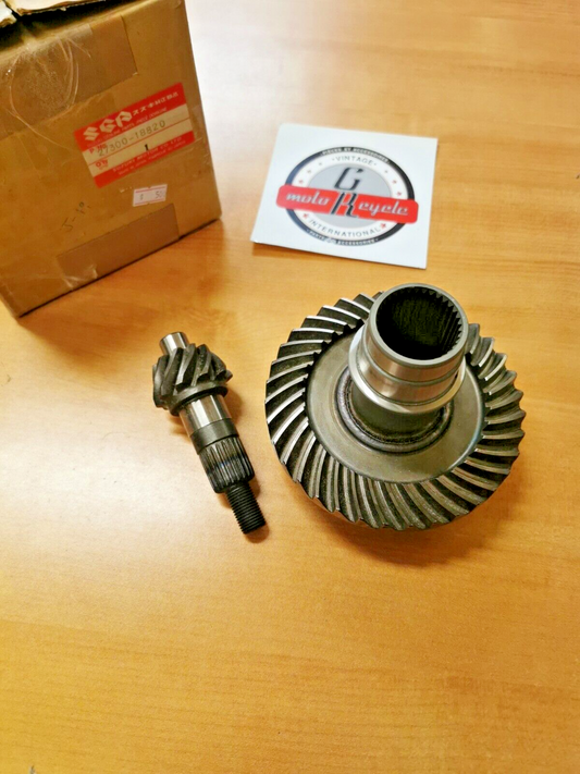 NOS SUZUKI  LT230GE  1985  1986   FINAL BEVEL GEAR SET  27300-18820  S5