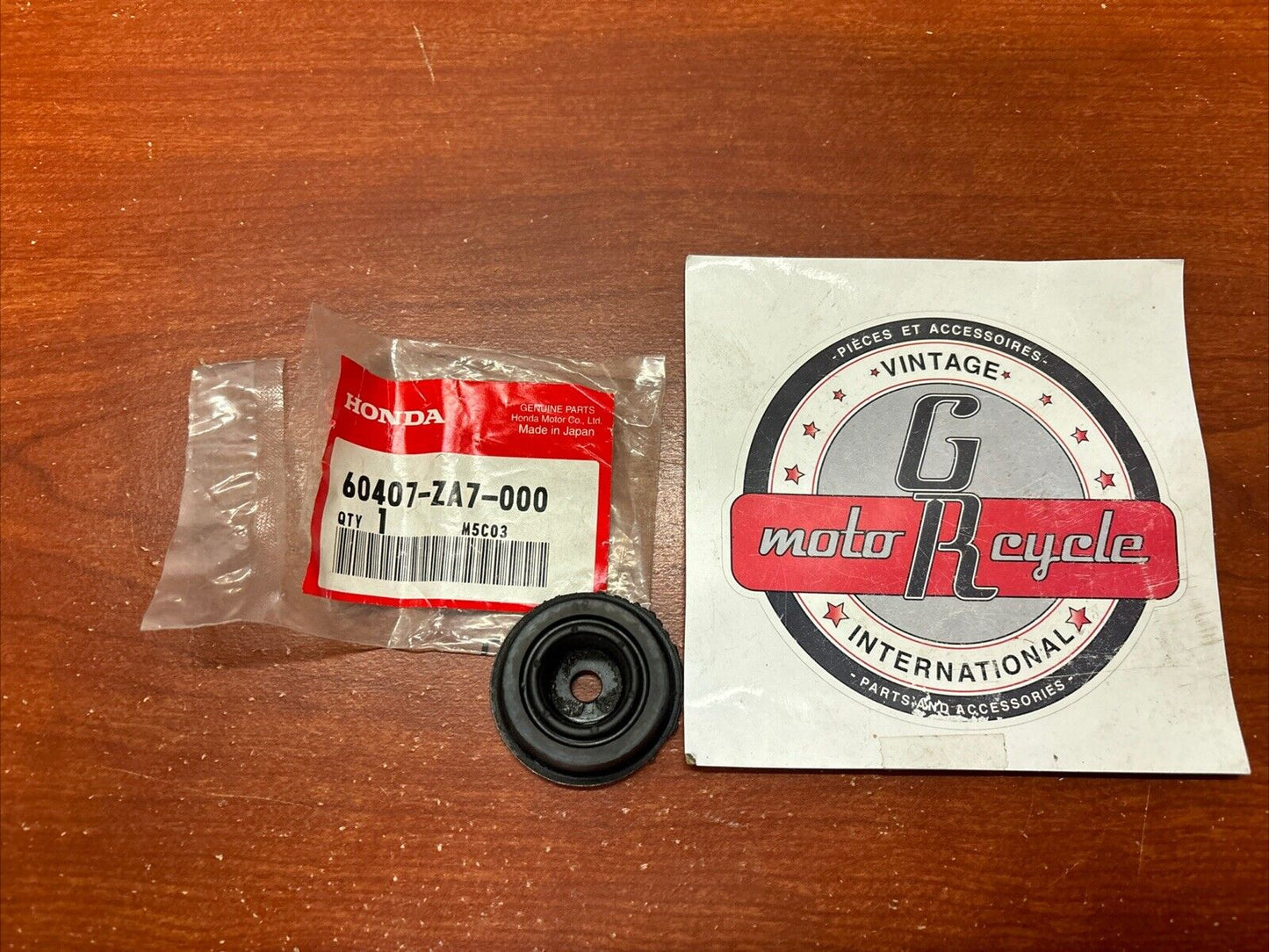 NOS Honda GX100 GXH50 EU3000IS EX3300S EX4500S LOWER RUBBER 60407-ZA7-000 H182