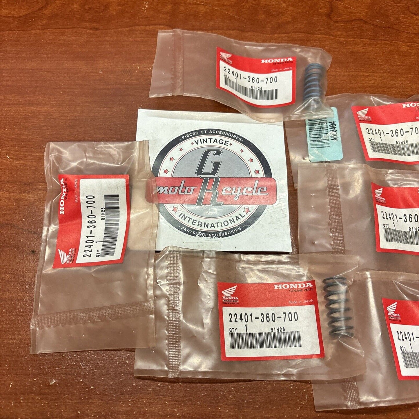 NOS Honda CR125M MR175 CLUTCH SPRING QTY.6 22401-360-700 H165