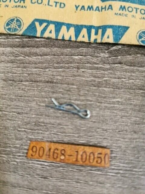 NOS YAMAHA EC2000 EC2800 EF2000 YS240TB YS624TM SX500 CLIP 90468-10050-00 Y149