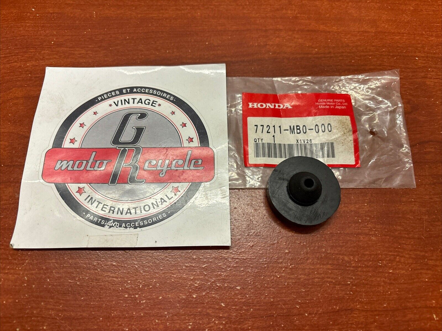 NOS Honda ATC200 ATC250 CBX750 NX250 NX650 SEAT STOP RUBBER 77211-MB0-000 H172