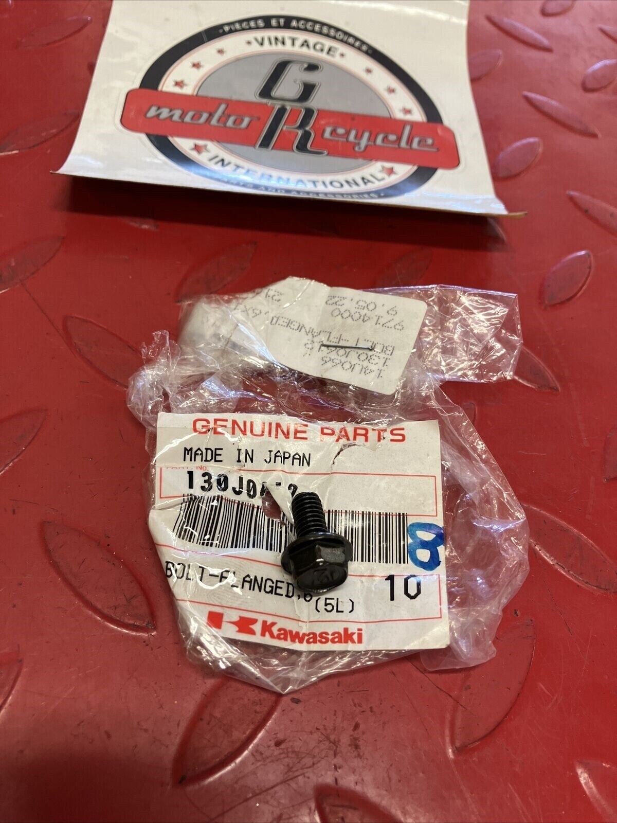 NOS KAWASAKI BOLT FLANGED 6X12 130J0612 K12