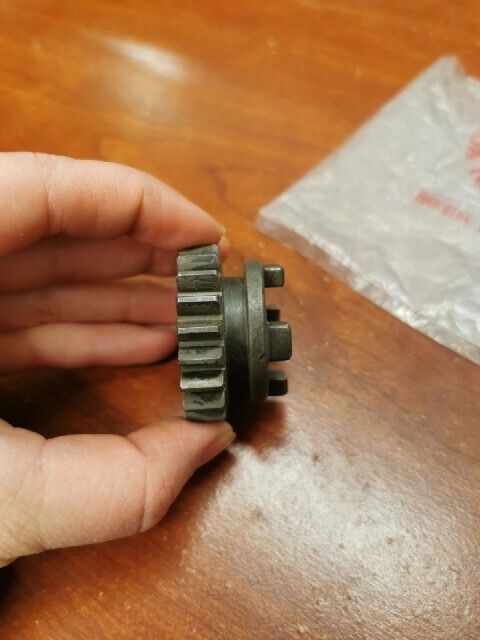NOS Honda C50 M C65 M Z50M TOP GEAR 23471-041-000 H75