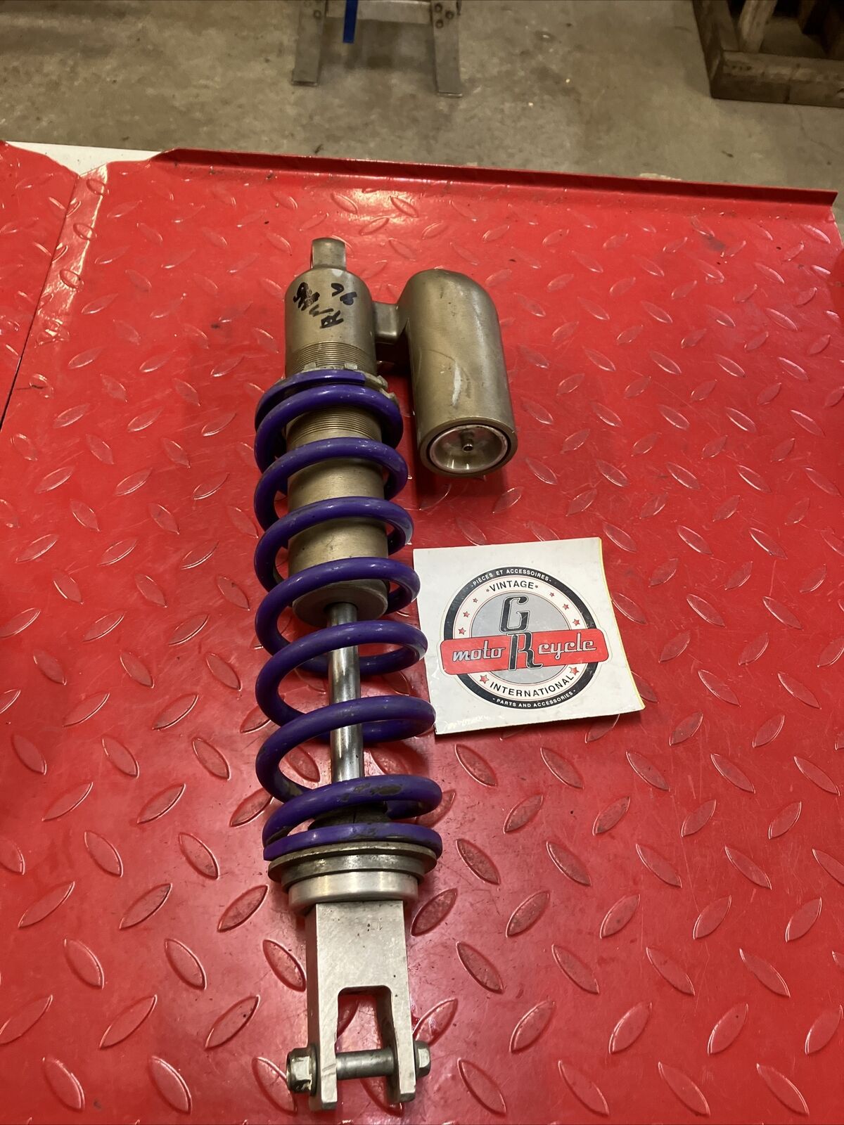 Suzuki RM125 1996 rear shock absorber damper cushion SH1