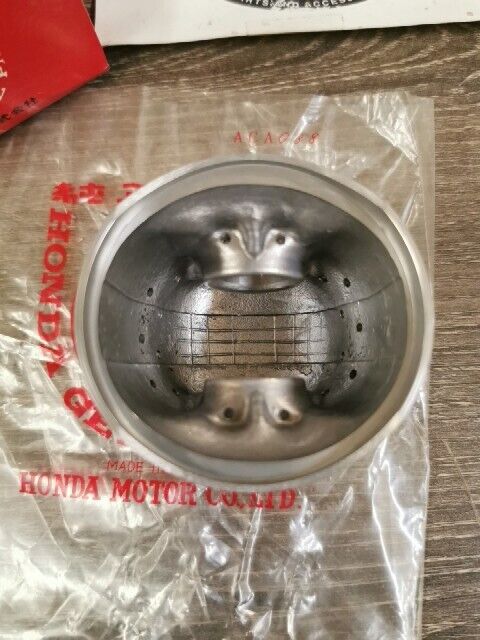 NOS HONDA XL125 1974 1975  PISTON 0.75 13104-365-000 H83