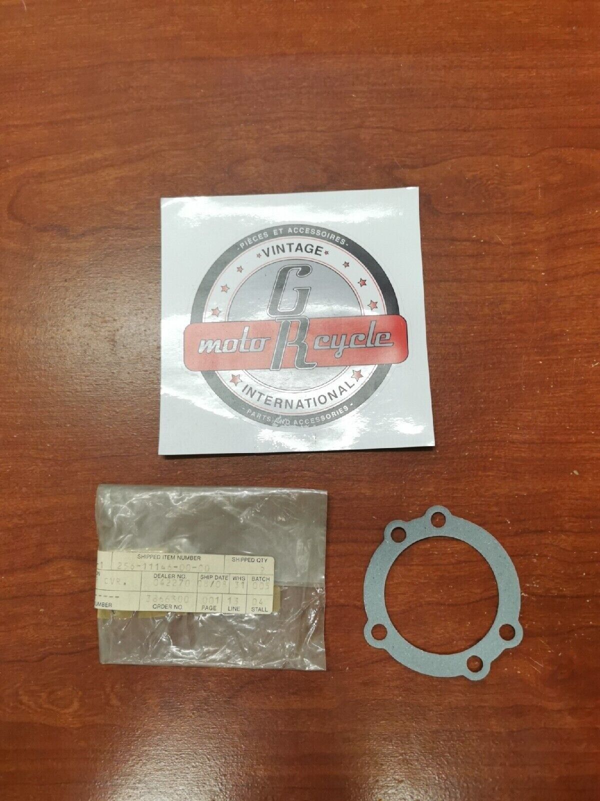 NOS Yamaha XS650 TX650 XS1 XS2 BREAKER COVER GASKET 256-11146-10-00 Y77