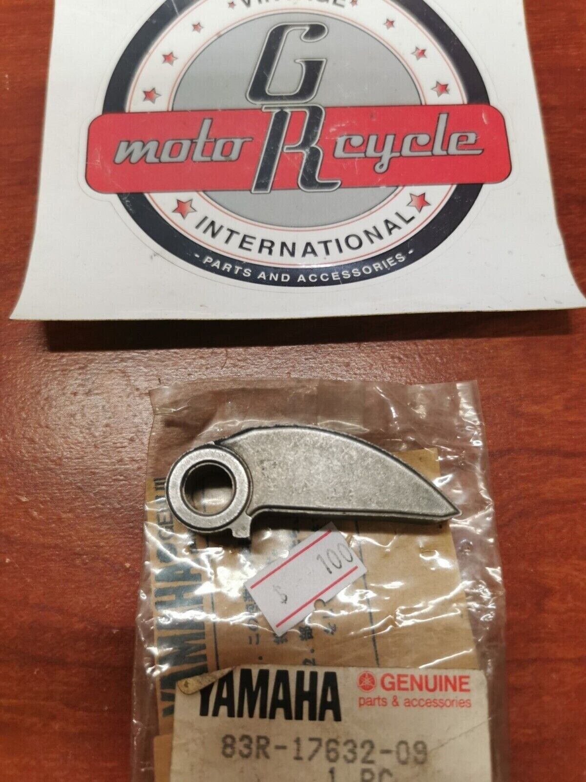 NOS Yamaha WEIGHT, WITH BUSH 83R-17632-09-00 SUB. 83R-W176A-00-00 Y87