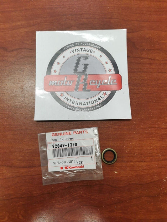 NOS Kawasaki VN900 VN800 ZX1200 VN1700 VN2000 OIL SEAL 92049-1398 K27