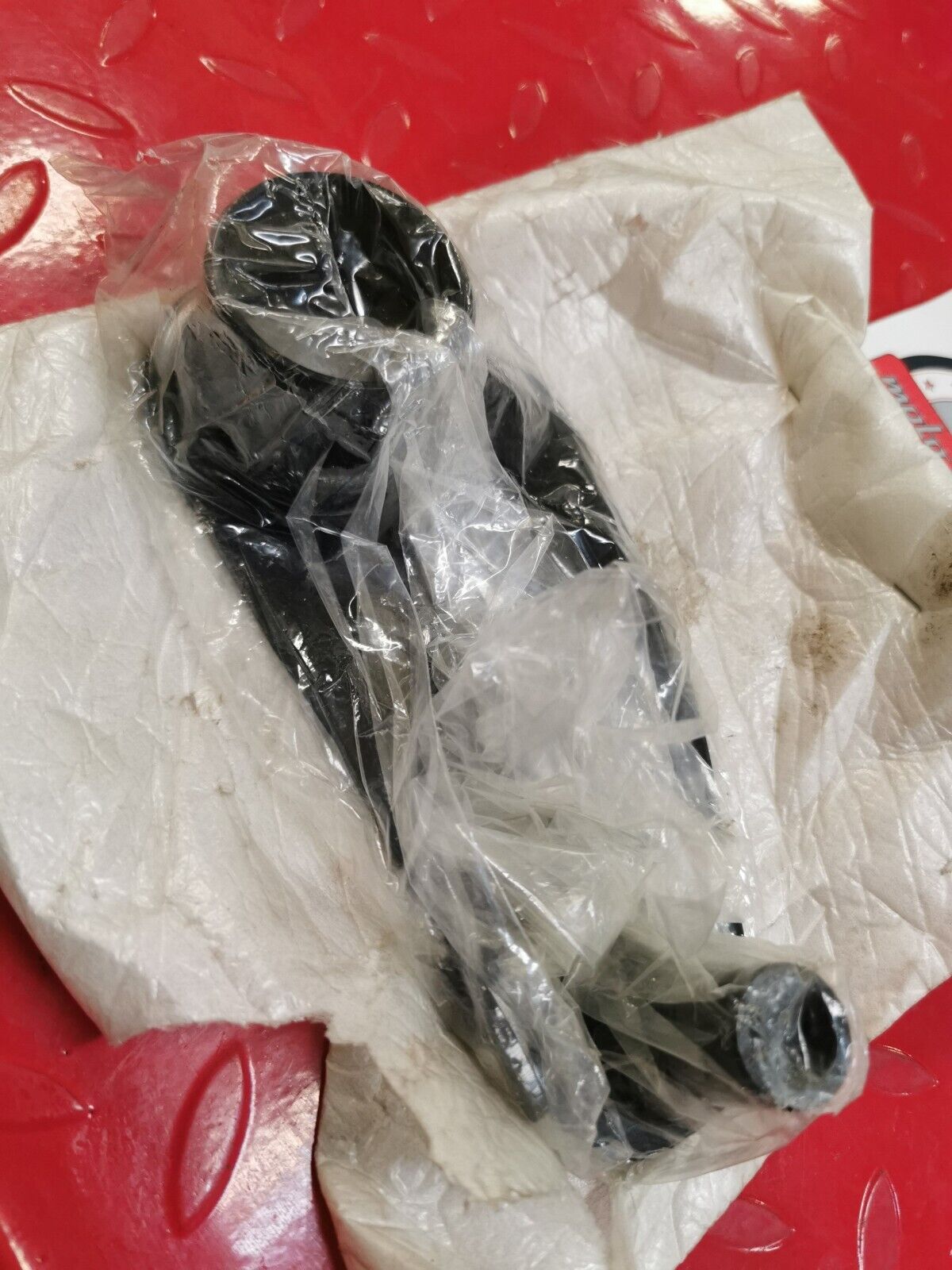 NOS Yamaha GP433 GP292 SW396 ARM PIVOT REAR LEFT 810-47361-00-00 Y25