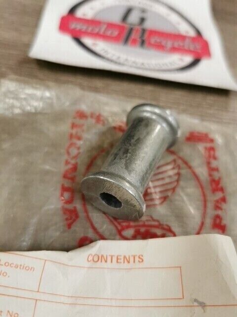 NOS HONDA CX400E CX500T 1982 COLLAR GRIP SIDE 83604-MC7-000 H89
