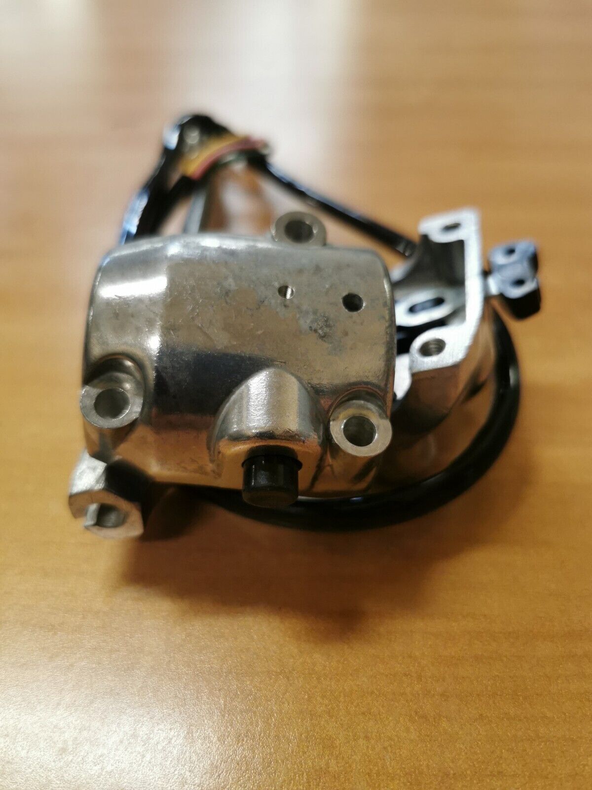 NOS YAMAHA RD60  1974   LEFT LEVER HOLDER ASSEMBLEY 176-82910-00-94  Y38