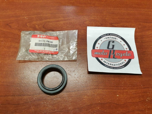 NOS SUZUKI DL1000 GSF1200 RF900 GSX-R750X DUST SEAL 51173-29E00 S30