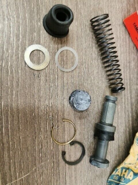 NOS YAMAHA XS650C 1976 CYLINDER KIT MASTER 341-20000-10-00 Y114