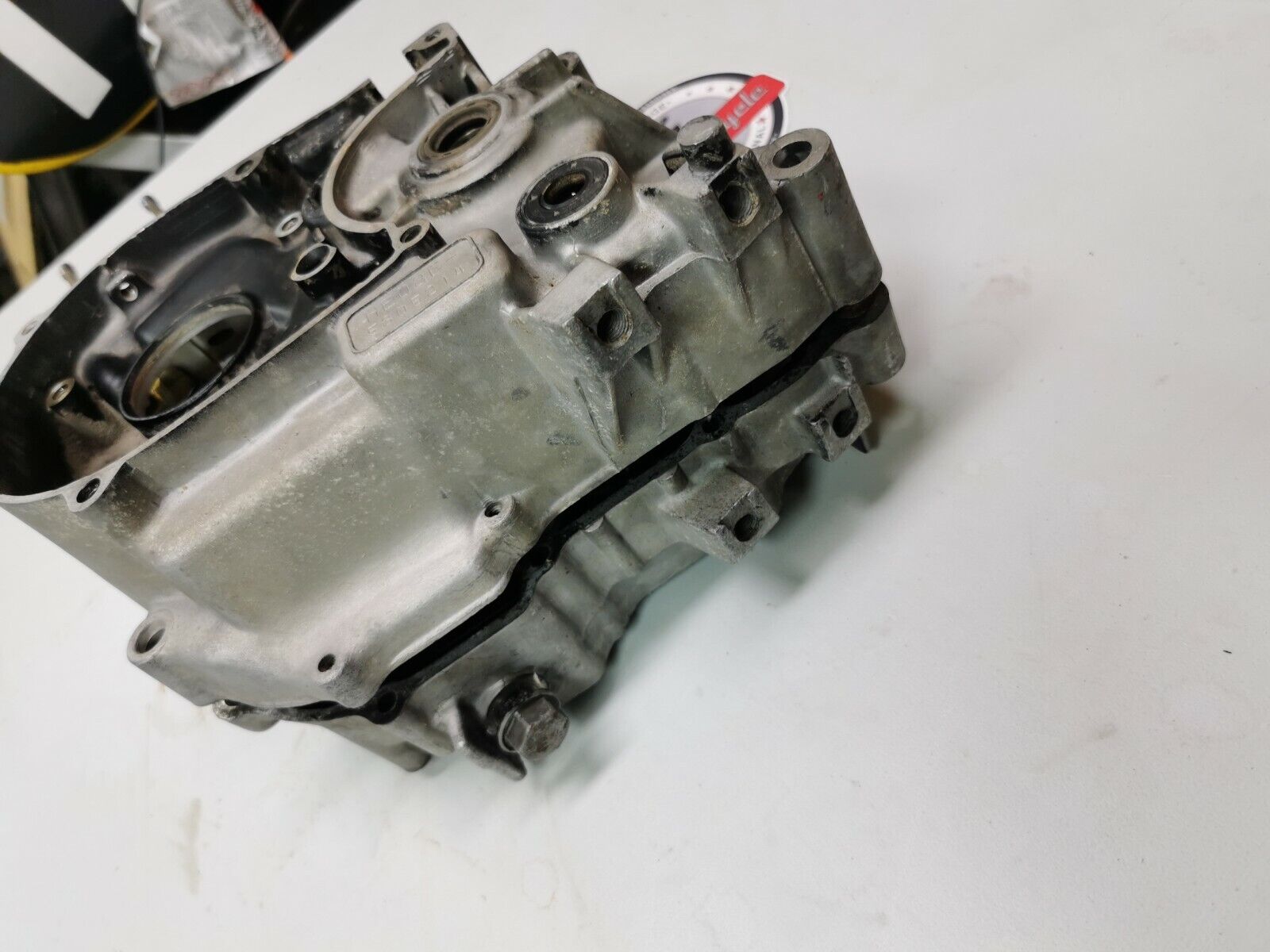 Honda XR100 1984 crankcase left right 1983 1986 1985 1987 11100-KA9-681