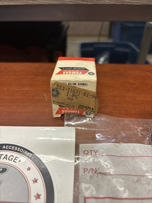 NOS Yamaha TY50 TY50M PISTON STD 0.96 353-11631-01-96 SUB 353-11631-01-98 Y175