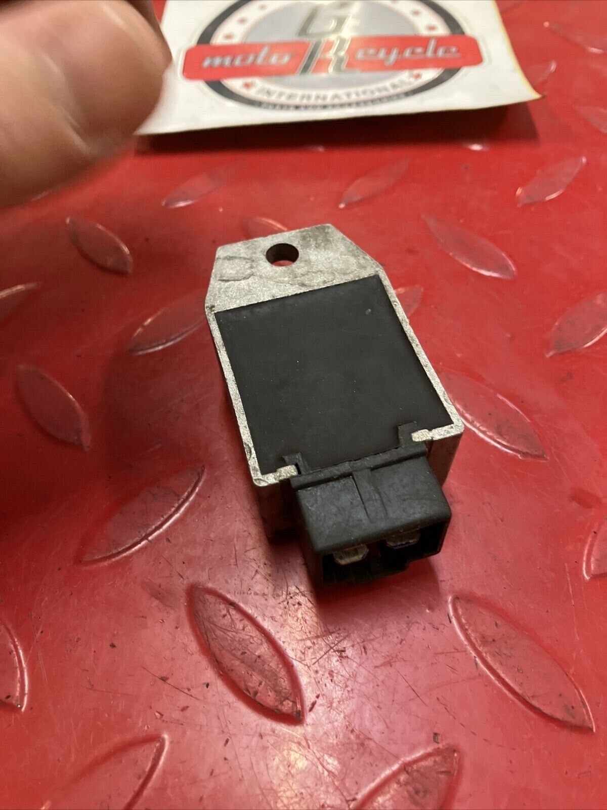 Honda SA50 CH80 Elite regulator rectifier U2
