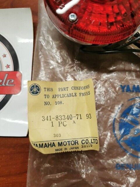 NOS Yamaha TX500 TX750 RR TURN SIGNAL 341-83340-71-93 SUB. 341-83330-72-93 Y101