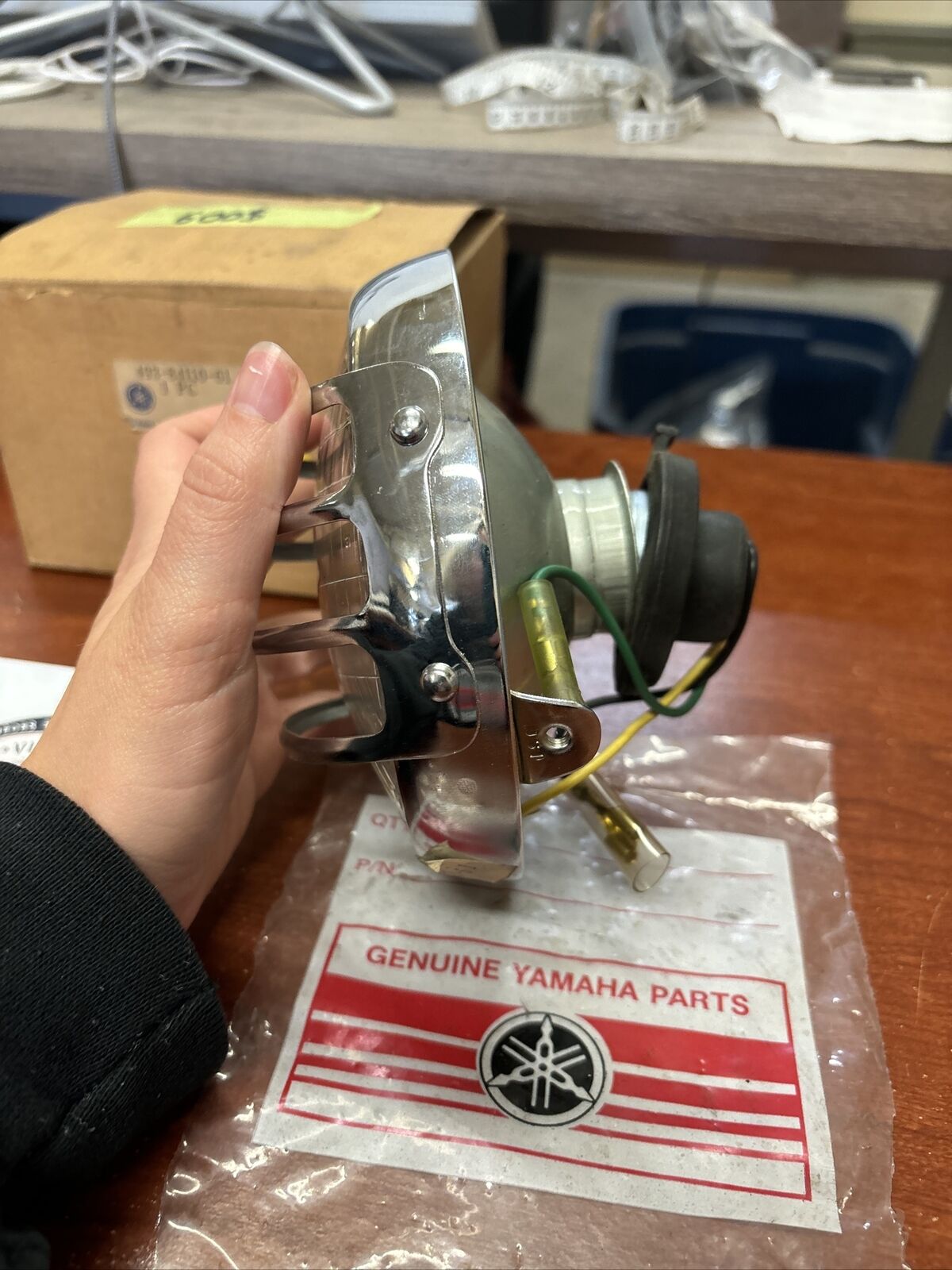 NOS Yamaha 1981 TT500 1977 TY250 HEAD LAMP UNIT 493-84110-61-00 Y172