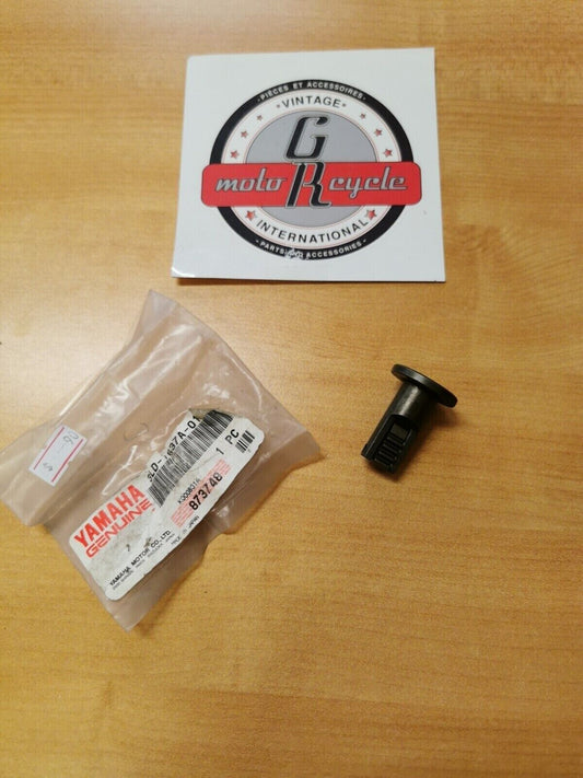 NOS YAMAHA XJ600 YX600 1986 - 1998    ROD PUSH  3LD-1637A-01-00 Y44