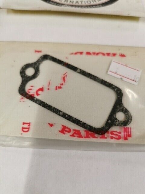 NOS HONDA VFR750R RC30 1990 GASKET BREATHER PLATE 12323-MR7-000 H100