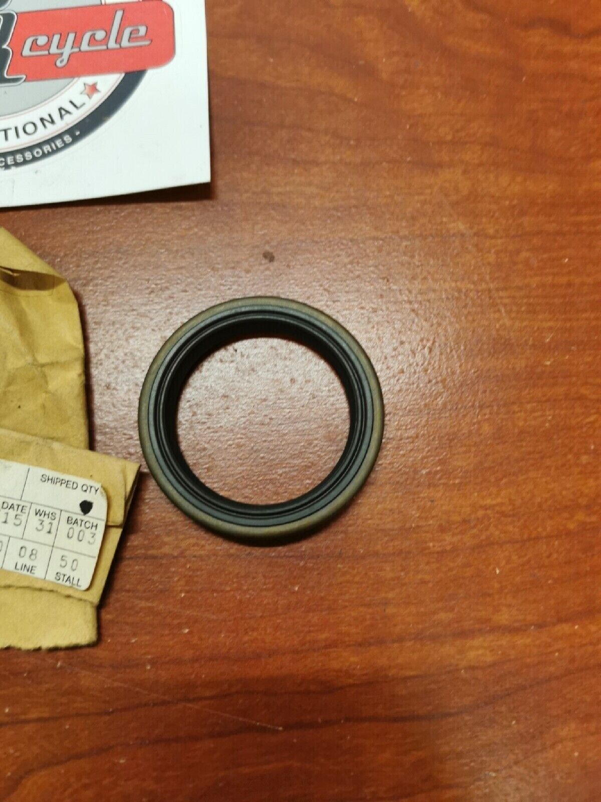 NOS Yamaha 1980 - 1982 YT125H J G OIL SEAL 93102-42223-00 Y68