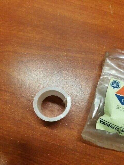 NOS Yamaha GP300 GP440 GPX338 GPX433 SPECIAL NYLON BUSH 90386-25082-00 Y131