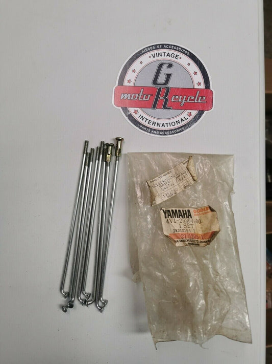 NOS Yamaha YZ80 REAR SPOKE QTY8 & 2 Nipples 4V1-25304-00-00 Y6