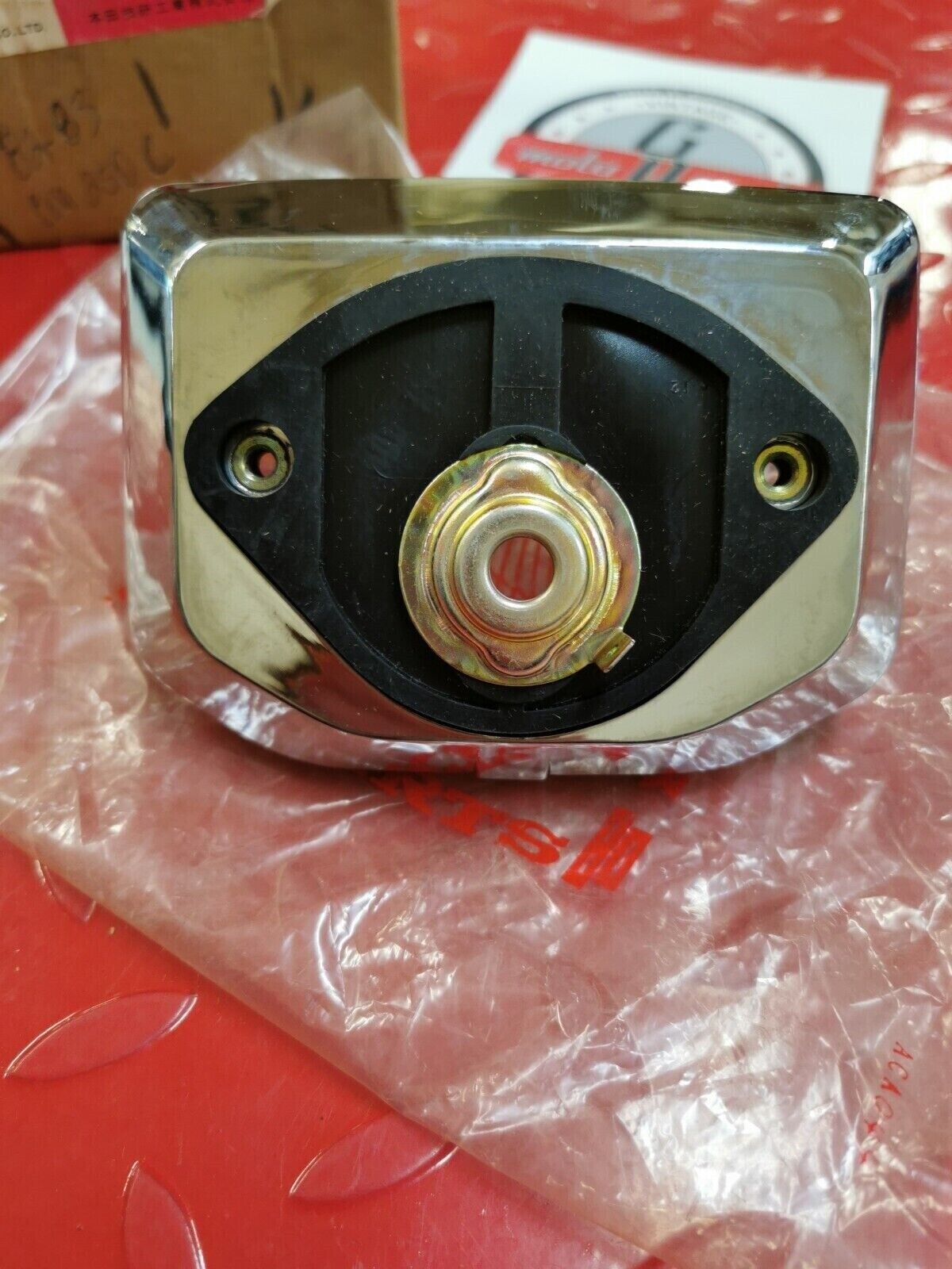 NOS Honda 1982 1983 CM250C BASE, TAILLIGHT 33703-KB4-671 H10