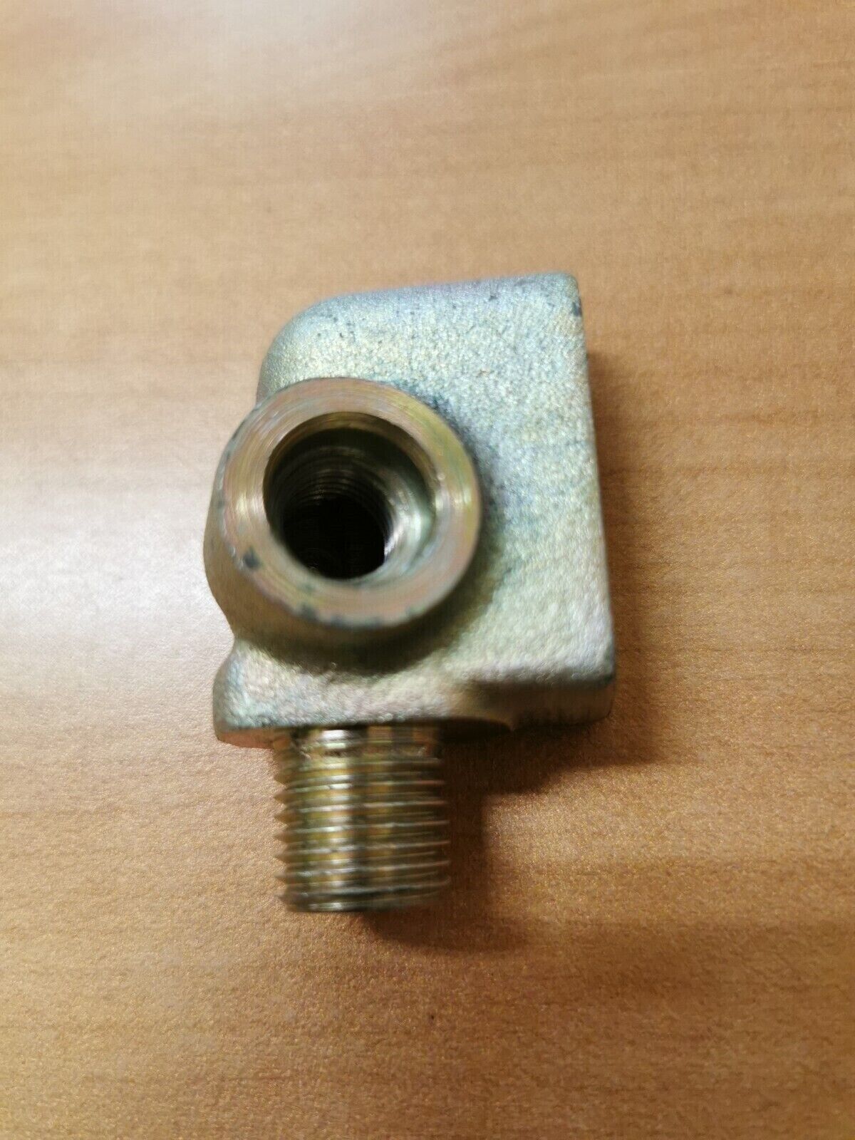 NOS HONDA GL1100 1980 - 1982 JOINT  THREE-WAY  52434-463-000  H17