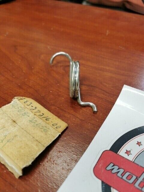 NOS Yamaha DT80 GT80 TY50 TORSION SPRING 183-27216-00-00 SUB 90508-32056-00 Y109