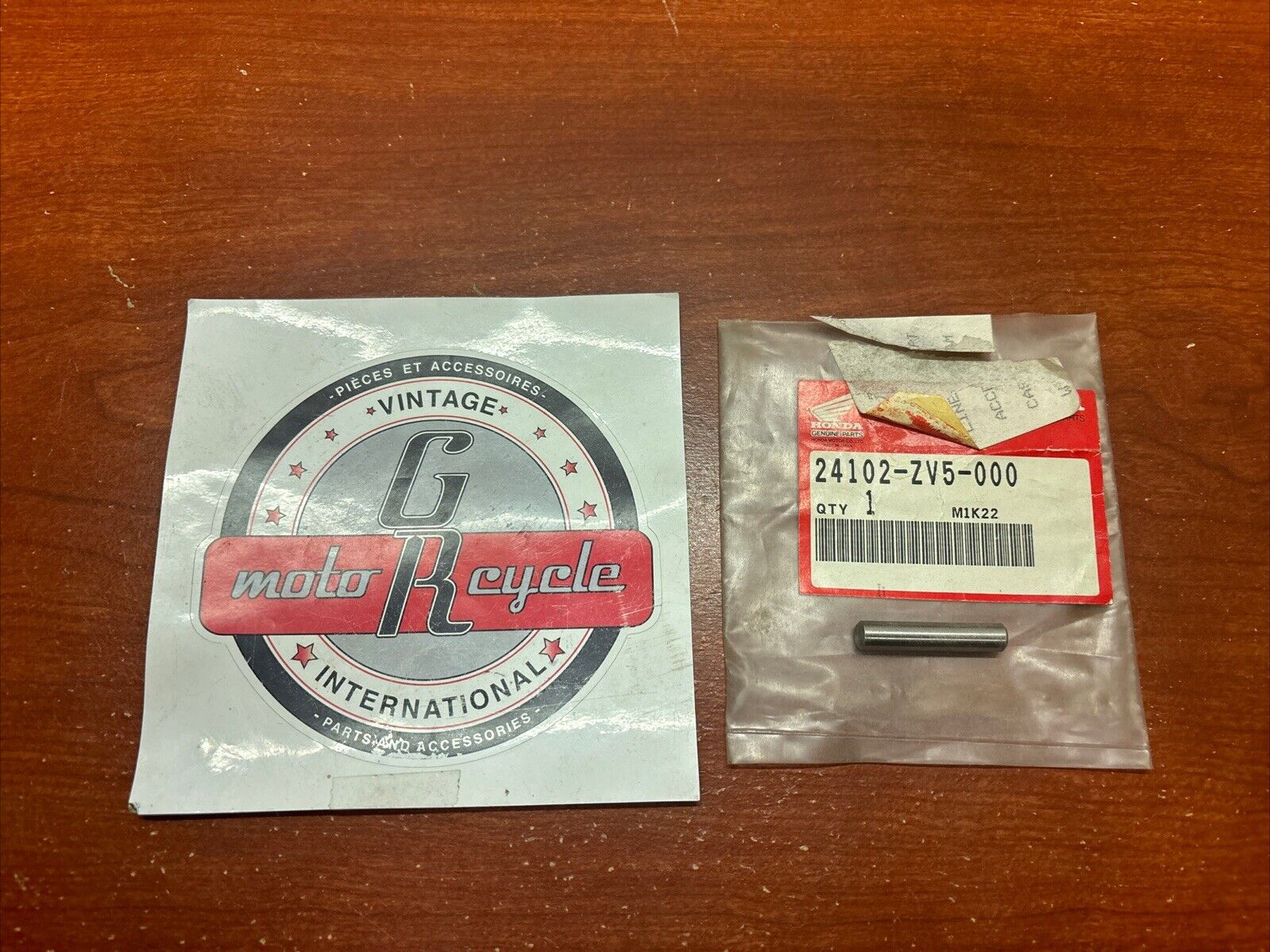 NOS Honda BF35 BF40 BF45 BF50 BF60 SHIFTER PIN 6.3X33 24102-ZV5-000 H179