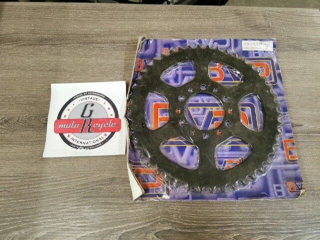 NOS BVP Yamaha IT125G SPROCKET DRIVEN 46T 38-430046 J56