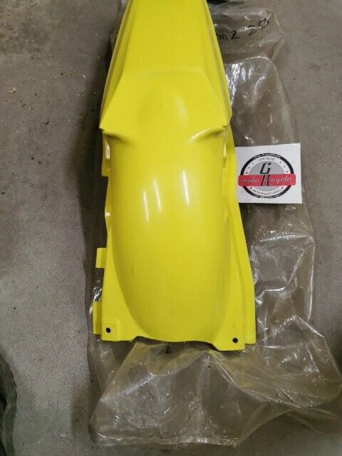 NOS UFO PLAST SUZUKI RMZ250 2004 - 2006 REAR FENDER YELLOW SU04908-102