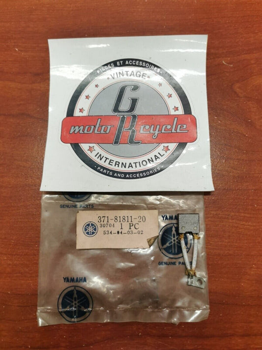 NOS Yamaha XVZ12 XS1100 XS850 FJ1200 STARTER MOTOR BRUSH 371-81811-20-00 Y98