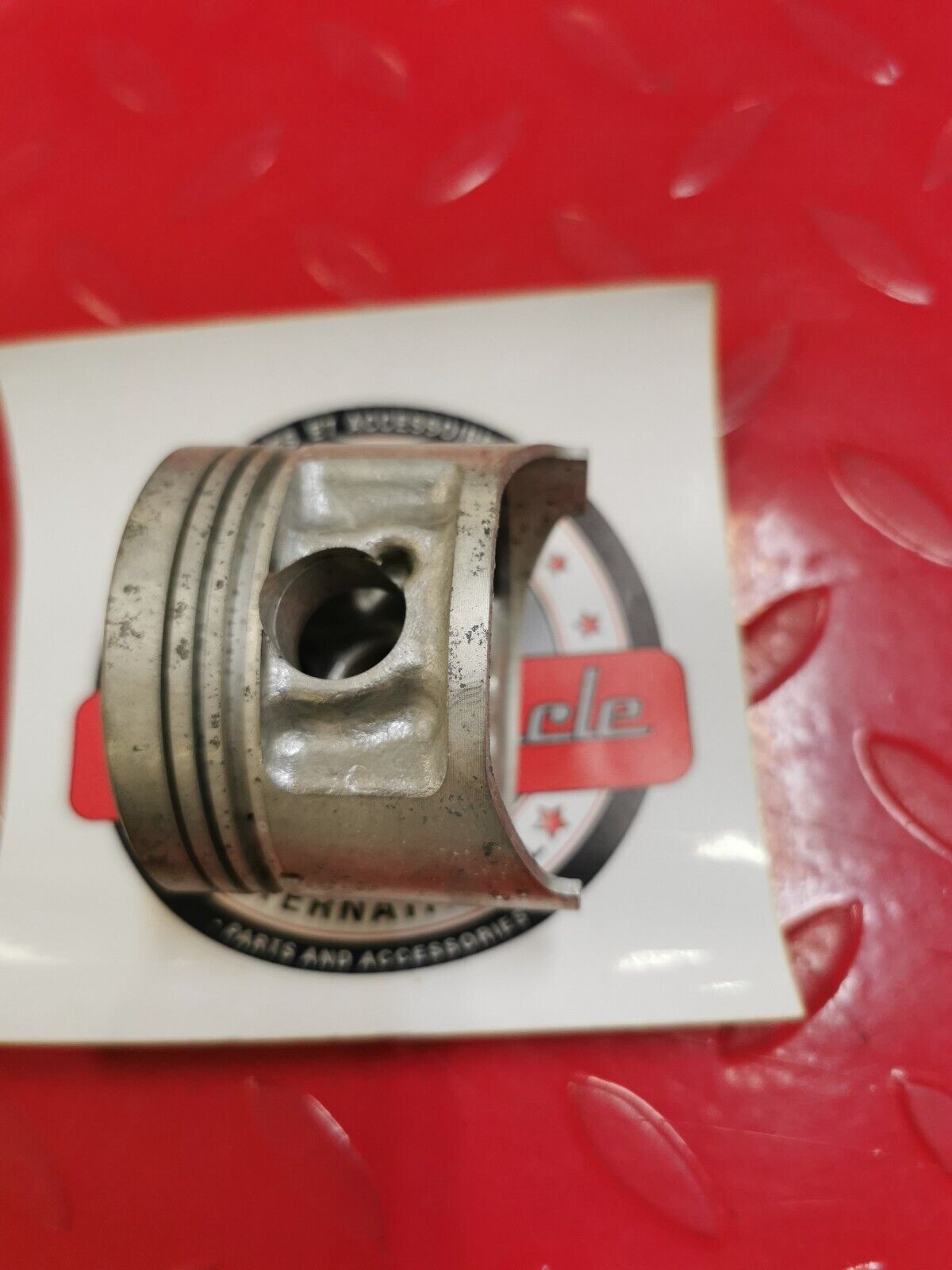 NOS Yamaha FJ600 YX600 FZ600 PISTON 2 O/S 0.50 49A-11636-00-00 Y19