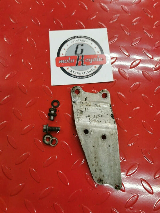 Yamaha IT175 1981 drive chain guard tensioner arm plate