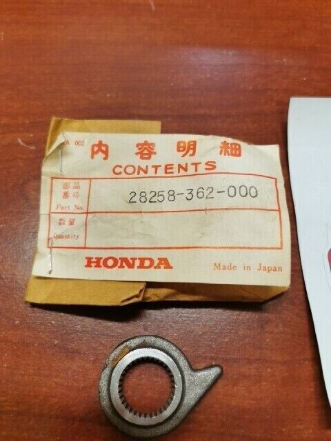 NOS Honda XL175 K0 - K5 KICK STARTER RETAINER 28258-362-000 H90