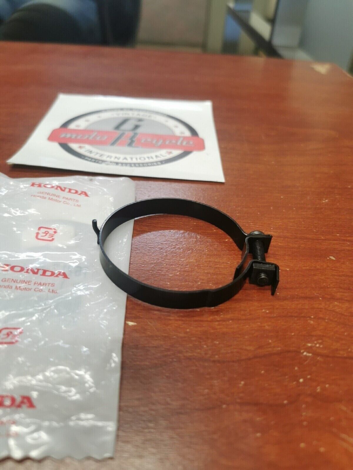 NOS Honda 2005 - 2011 TRX500 INSULATOR BAND 16217-MW4-000 H36 