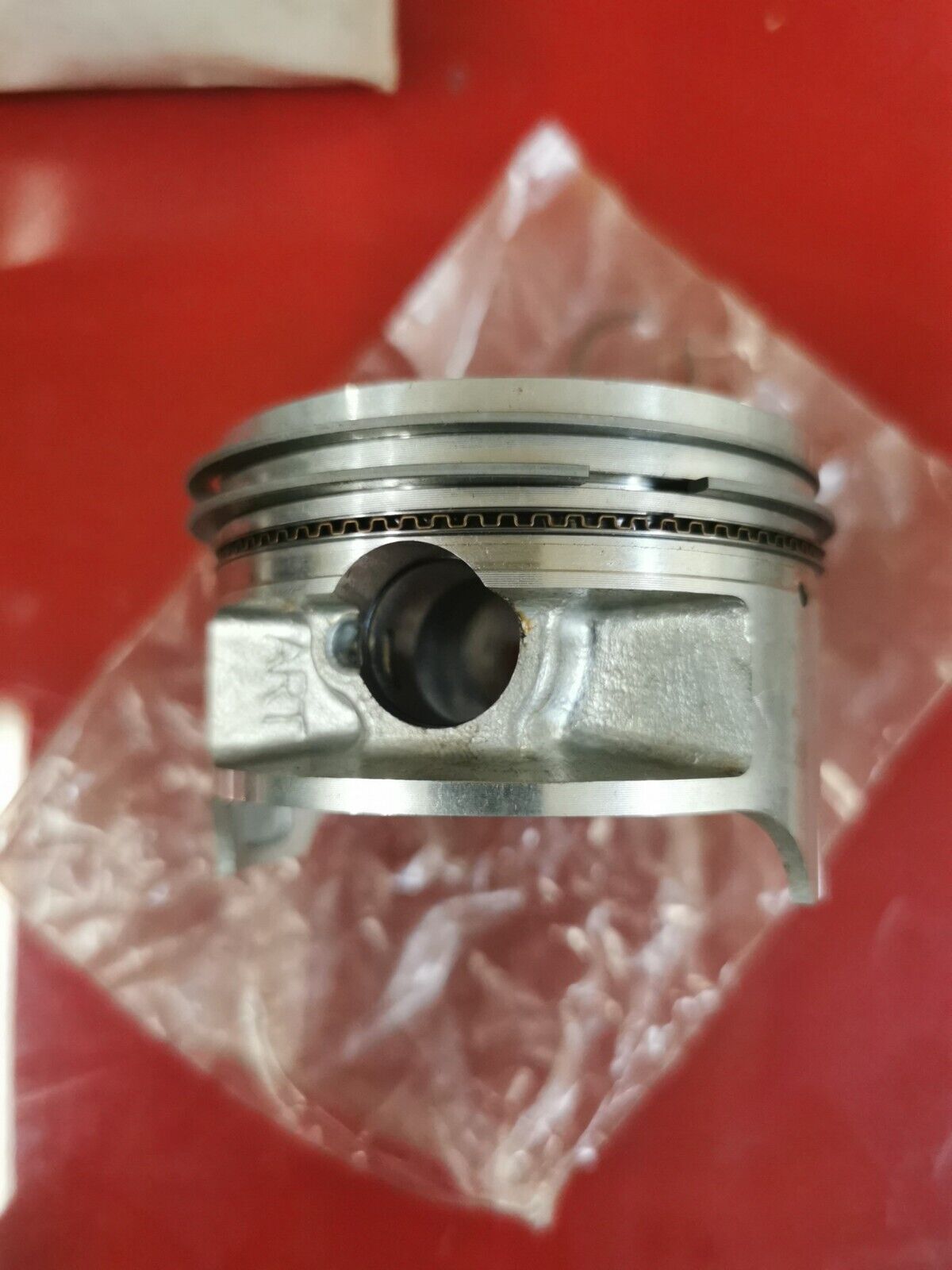 NOS SUZUKI LT230 1985 - 1988 PISTON SET WITH RING 12100-22840 S23