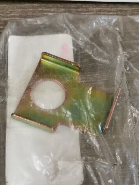 NOS YAMAHA PHAZER PZ480N VENTURE VT480U VT480R PLATE GUIDE 84J-47467-00-00 Y108