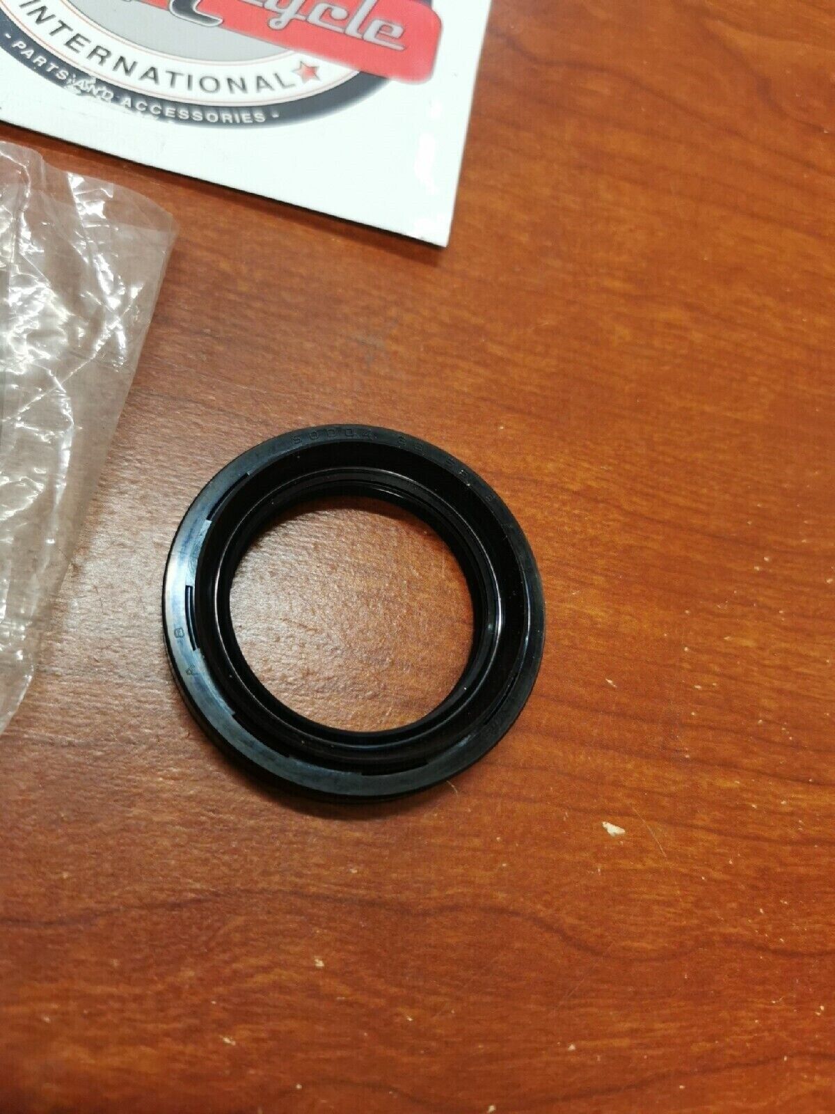 NOS Kawasaki KLF300 KLF400 KVF400 KVF300 OIL SEAL 92049-1477 K27