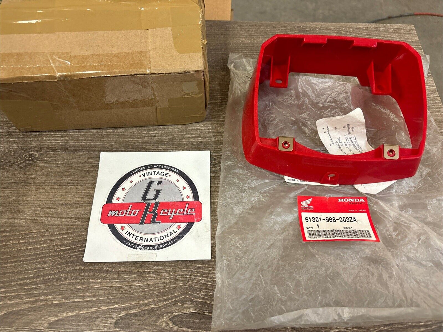 NOS Honda ATC110 ATC125M HEADLIGHT CASE R-109 61301-968-003ZA H119